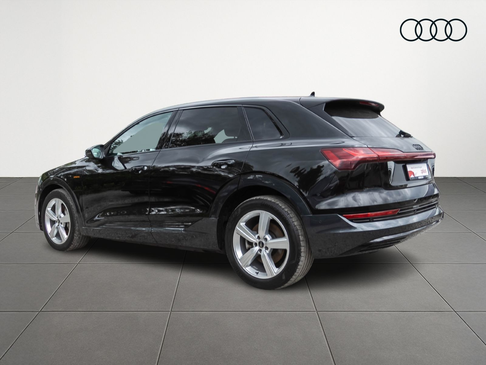 Audi e-tron advanced 55 qu Standklima Air Pano AHK ACC