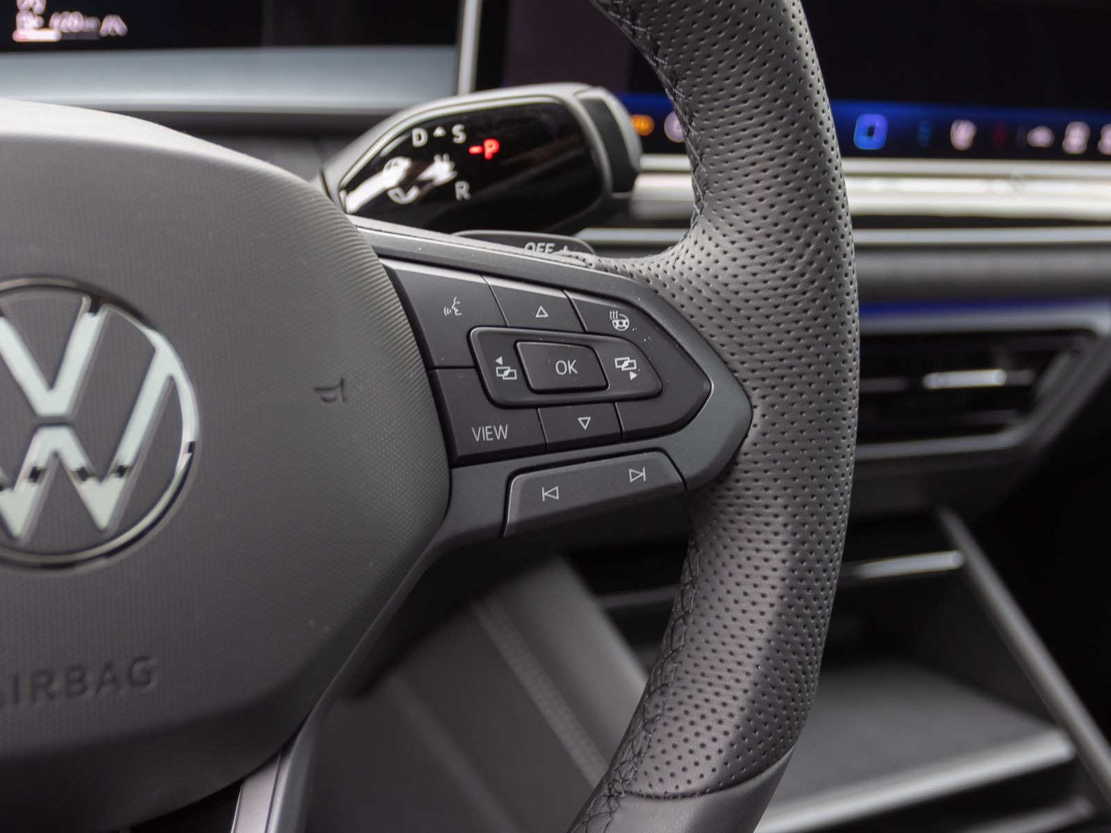 Volkswagen Tayron R-Line 2.0TDI 4M DSG Navi Matrix HuD Standhzg Panorama AHK