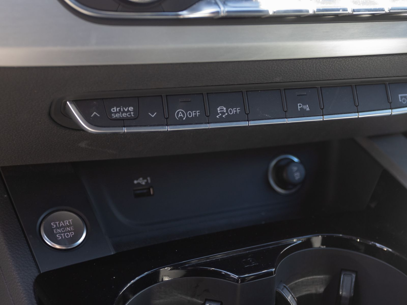 Audi A4 Avant S line 40TDI Stronic Navi LED GRA EPH DAB