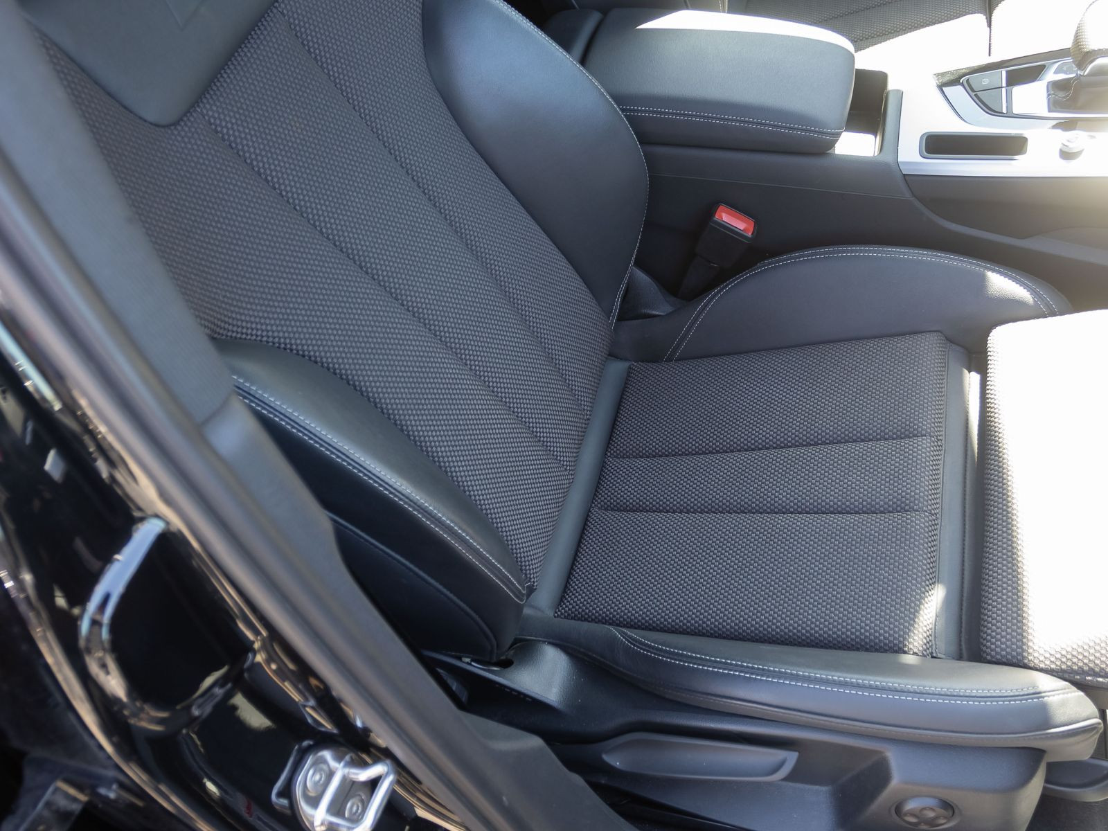 Audi A4 Avant S line 40TDI Stronic Navi LED GRA EPH DAB