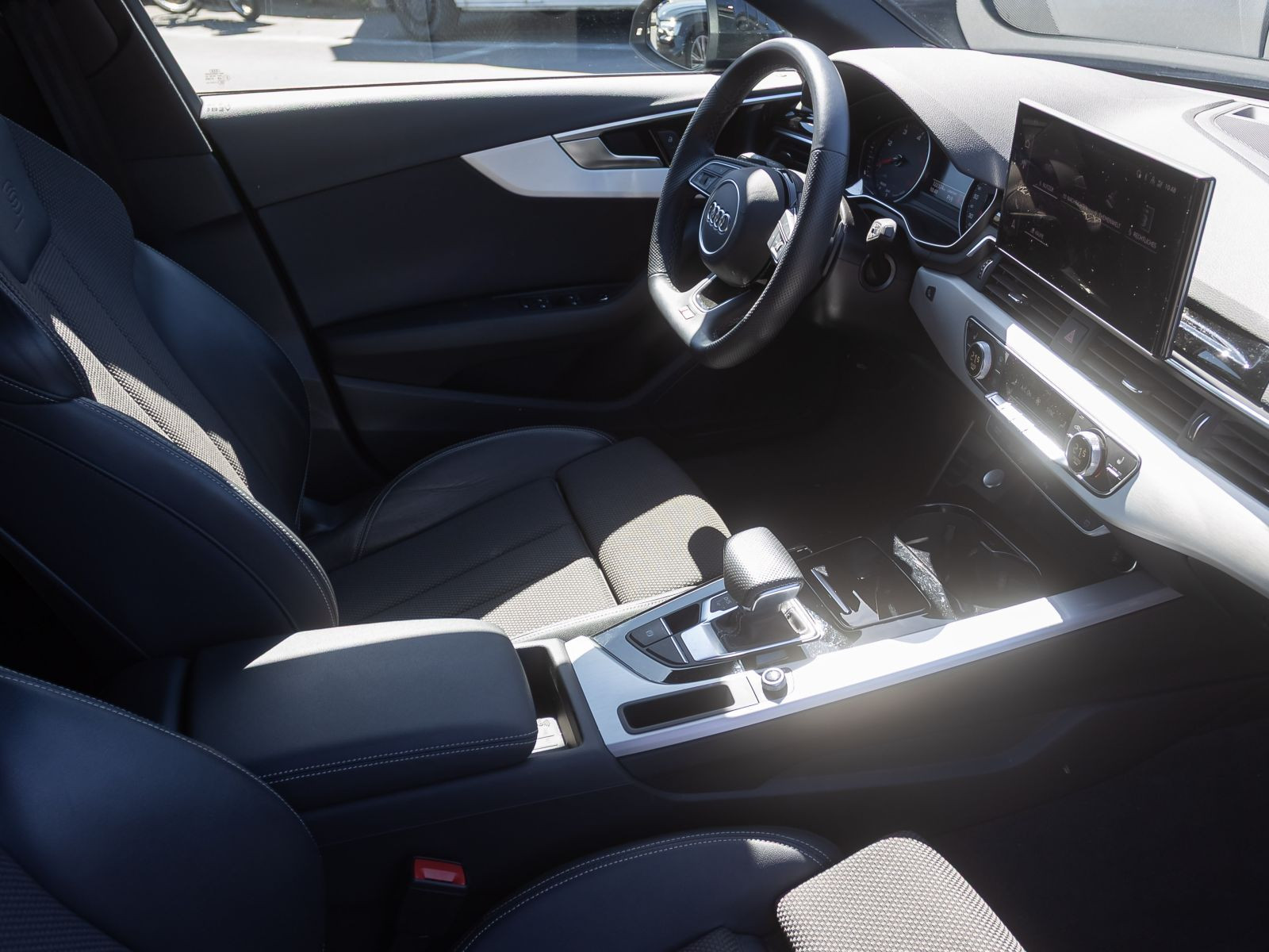 Audi A4 Avant S line 40TDI Stronic Navi LED GRA EPH DAB