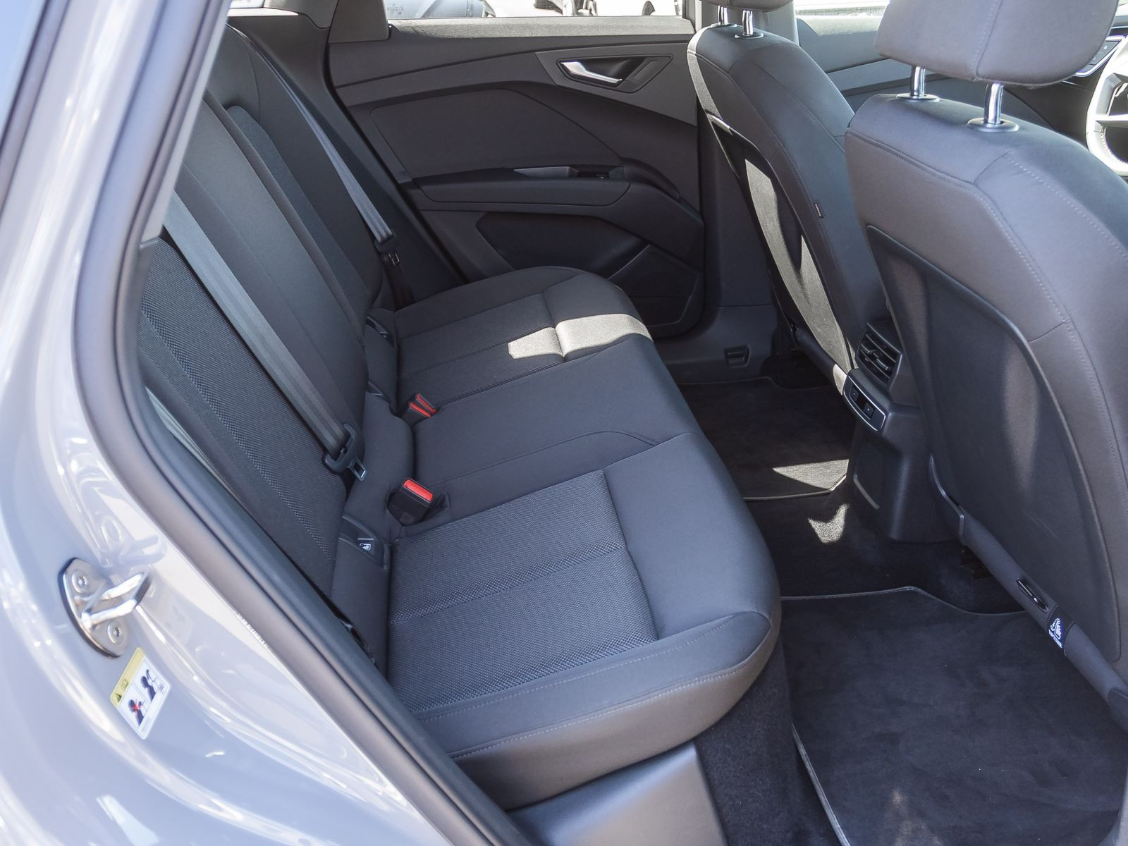 Audi Q4 e-tron S line 35 LED Standklima ACC EPH DAB
