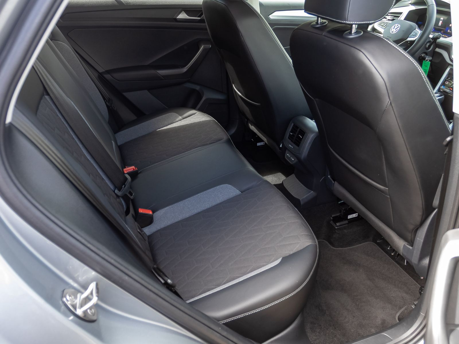 Volkswagen T-ROC 2.0 TDI DSG Goal, AHK, Navi, LED-Plus, Rückfahrkamera, App-Connect