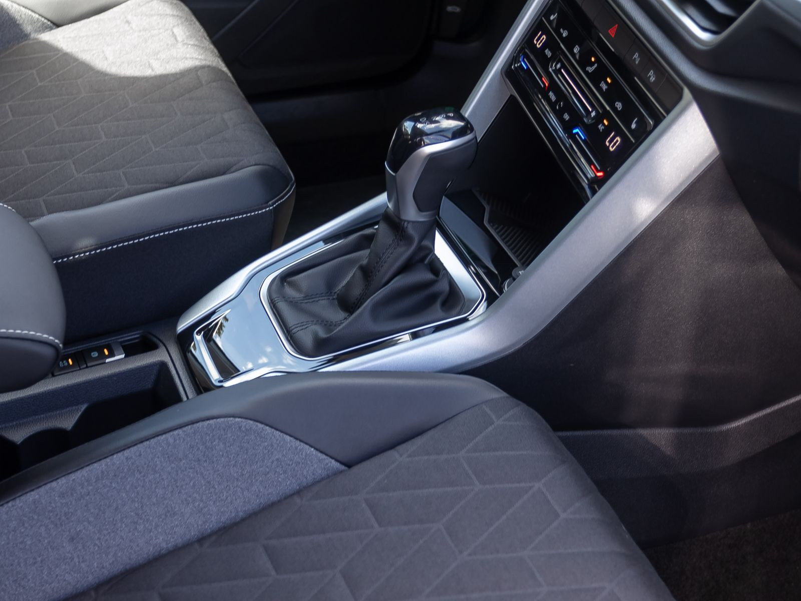 Volkswagen T-ROC 2.0 TDI DSG Goal, AHK, Navi, LED-Plus, Rückfahrkamera, App-Connect
