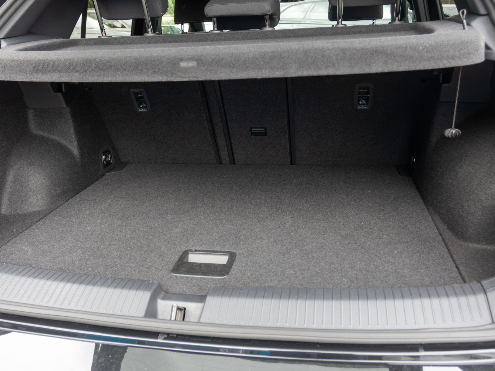 Volkswagen T-ROC 1.5 TSI DSG R-Line, Navi, LED, Rückfahrkamera, App-Connect, AHK
