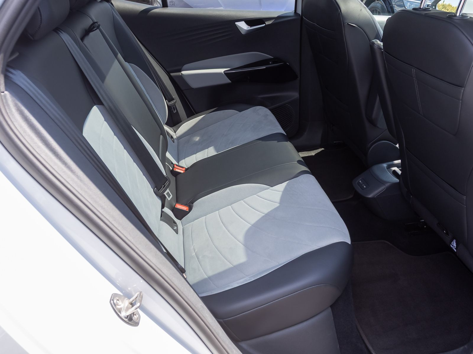 Volkswagen ID.3 Pro Performance, Navi, Panoramadach, LED-Matrix, App-Connect