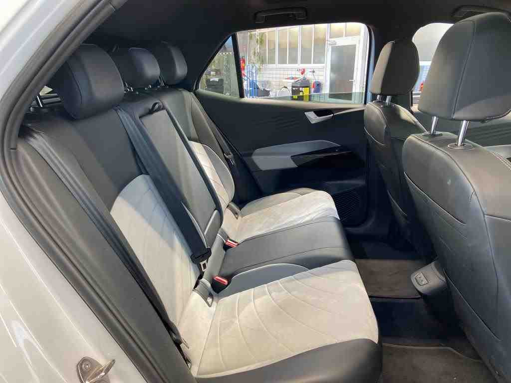 Volkswagen ID.3 Pro Performance, Navi, Panoramadach, LED-Matrix, App-Connect