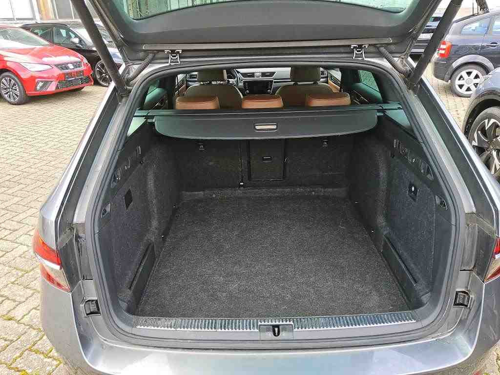 Skoda Superb Combi L&K 2.0TDI 4x4 DSG LED Standhzg Panorama AHK
