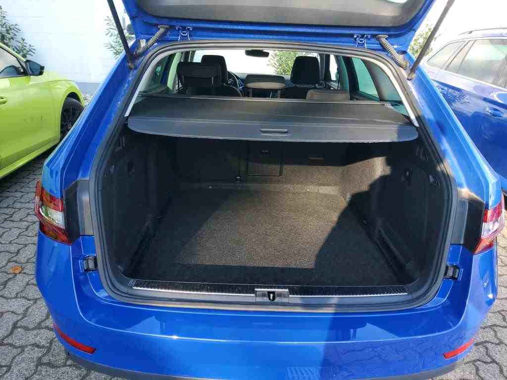 Skoda Superb Combi Ambition 1.5TSI DSG Navi LED ACC EPH