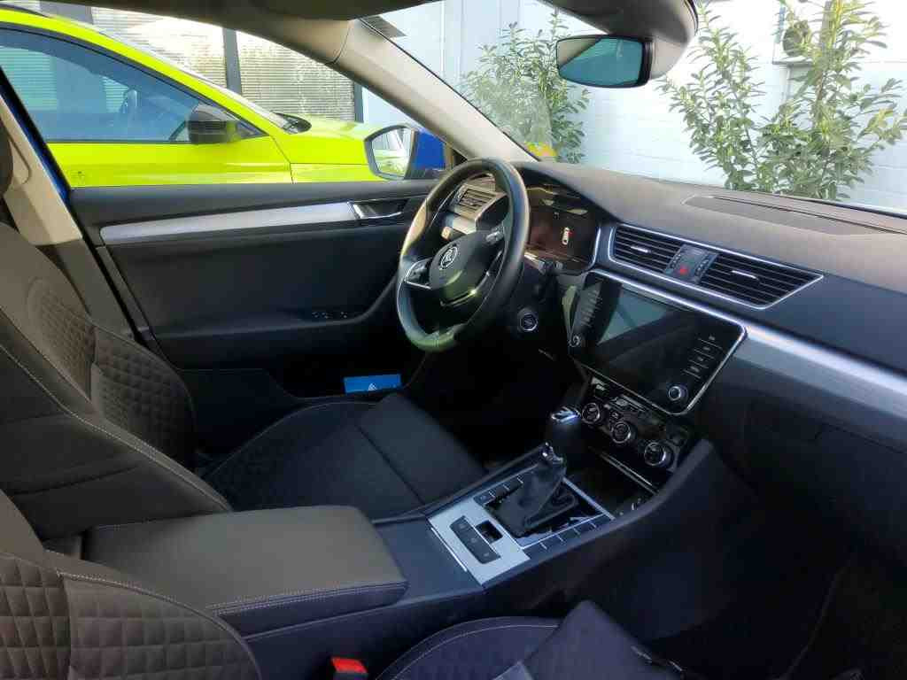 Skoda Superb Combi Ambition 1.5TSI DSG Navi LED ACC EPH