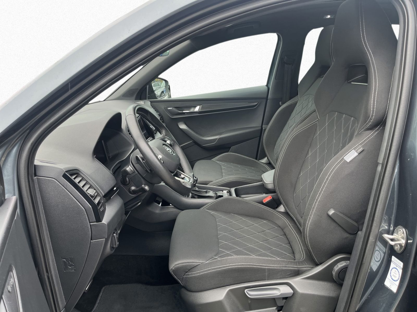 Skoda Karoq Sportline 1.5TSI DSG Navi LED Panorama ACC AHK