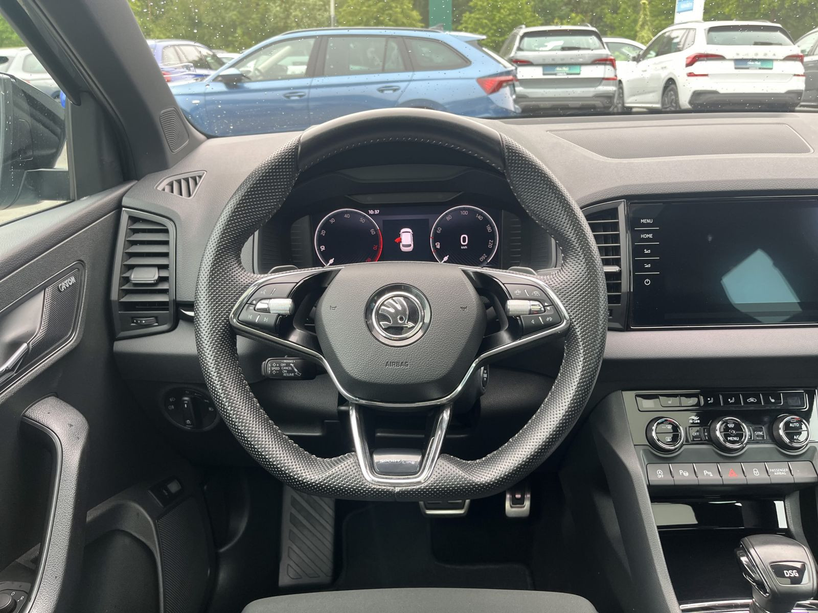 Skoda Karoq Sportline 1.5TSI DSG Navi LED Panorama ACC AHK