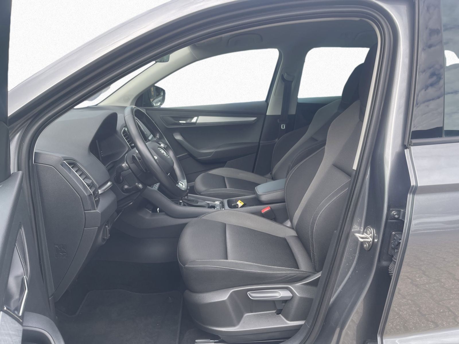 Skoda Karoq Ambition 1.5TSI DSG Navi LED ACC EPH AHK