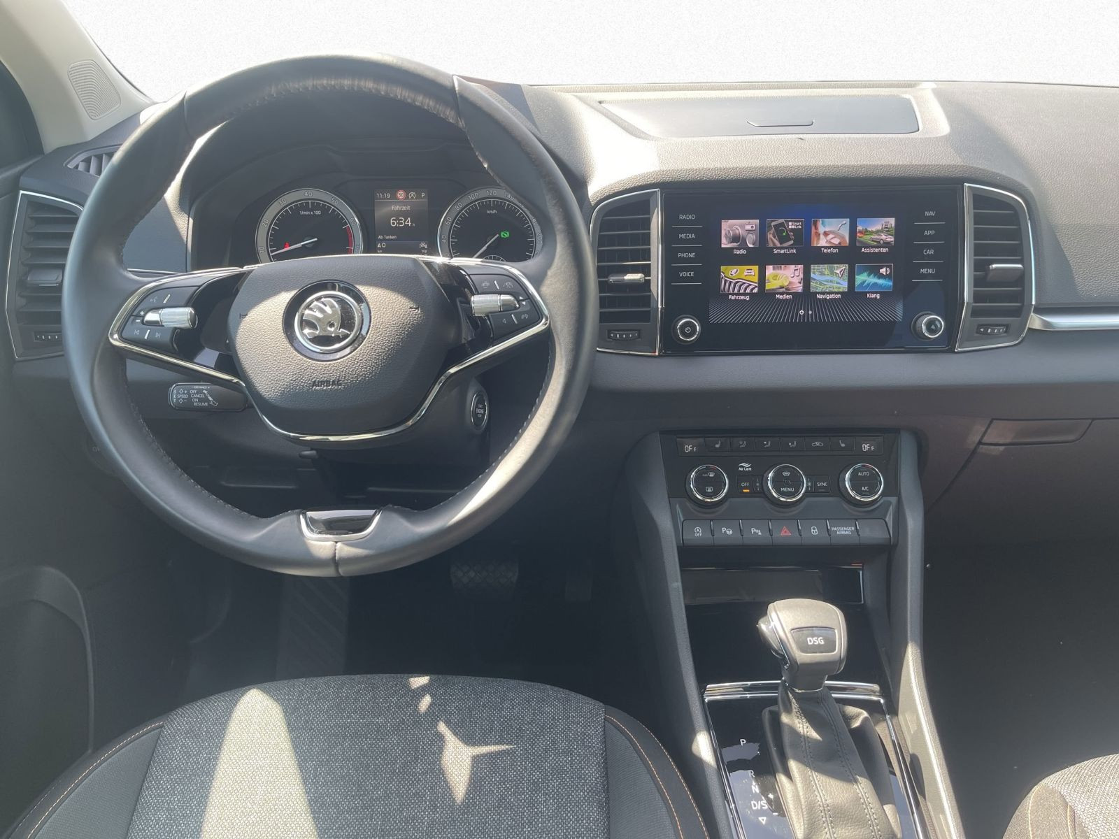 Skoda Karoq Clever 1.5 TSI DSG Navi LED ACC EPH DAB AHK