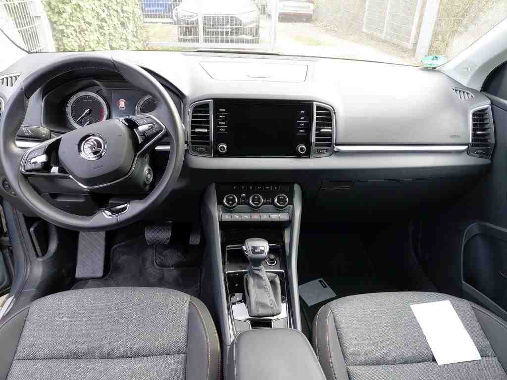 Skoda Karoq Clever 1.5 TSI DSG Navi LED ACC EPH DAB AHK