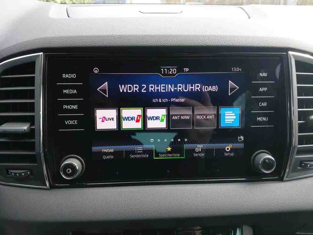 Skoda Karoq Clever 1.5 TSI DSG Navi LED ACC EPH DAB AHK