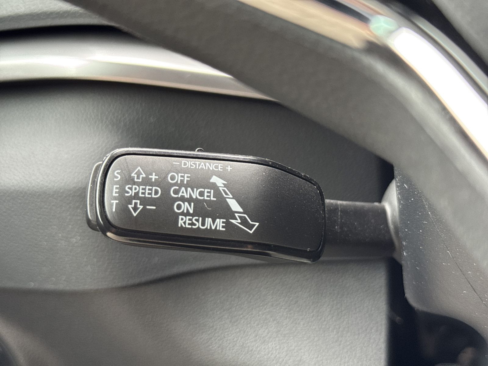 Skoda Karoq Ambition 2.0TDI DSG Navi LED ACC EPH AHK