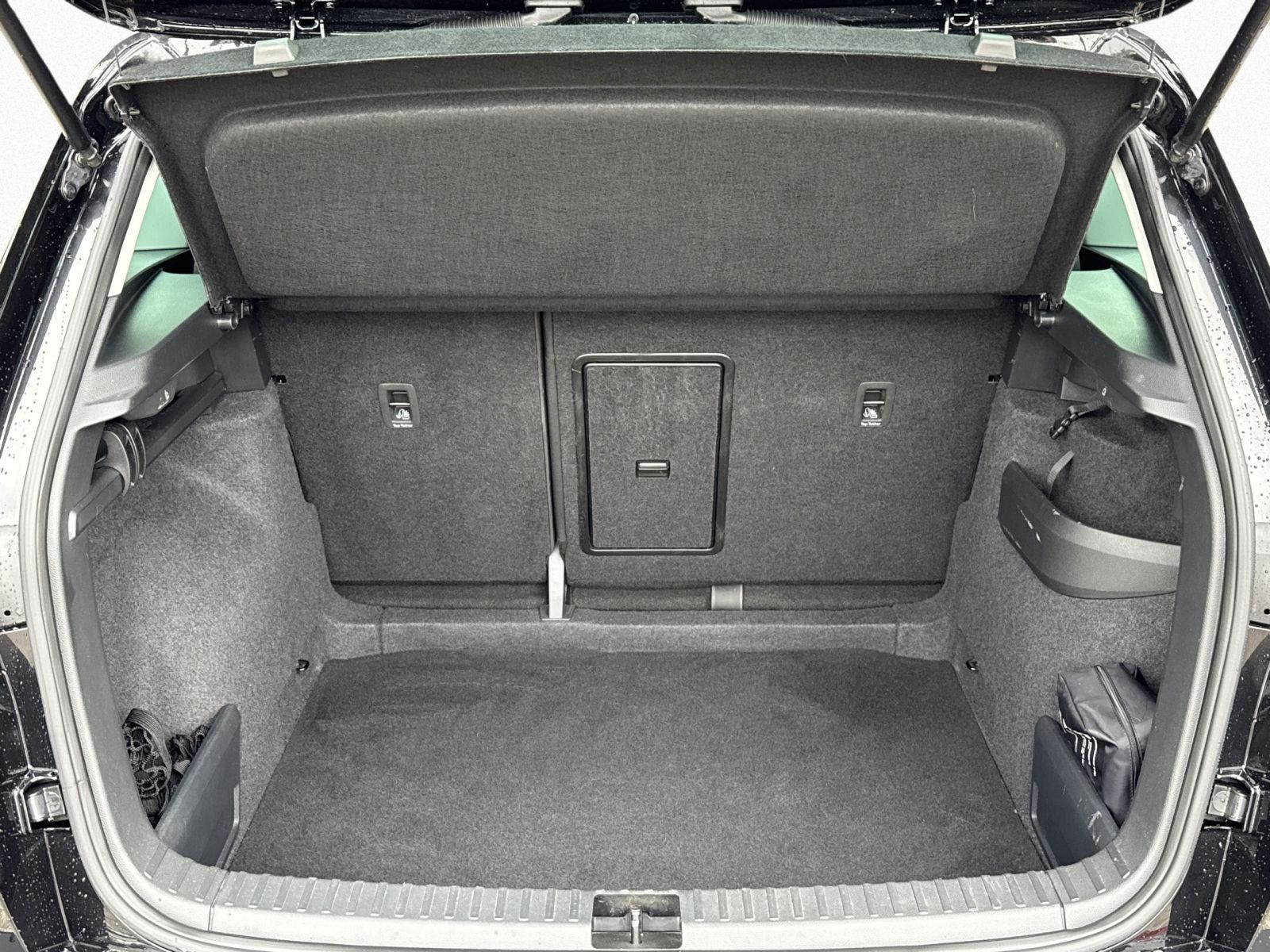 Skoda Karoq Ambition 2.0TDI DSG Navi LED ACC EPH AHK