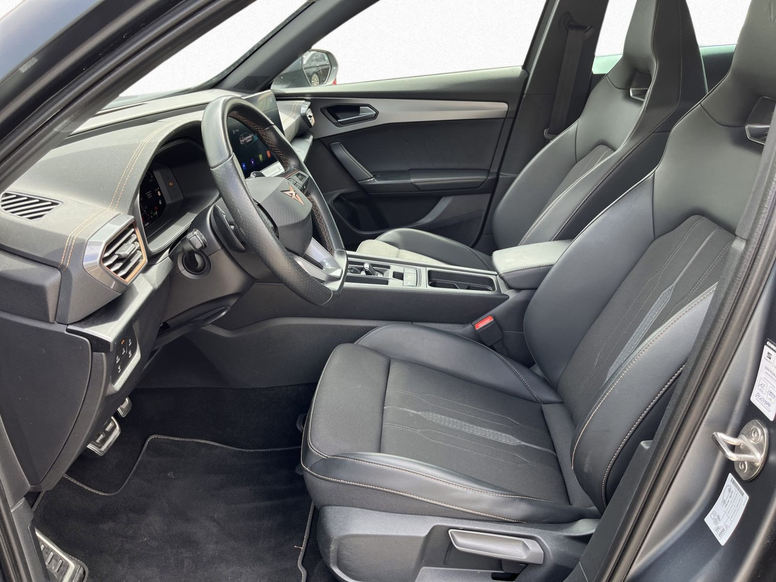 Cupra Formentor VZ 1.4 TSI eHybrid LED ACC Panorama