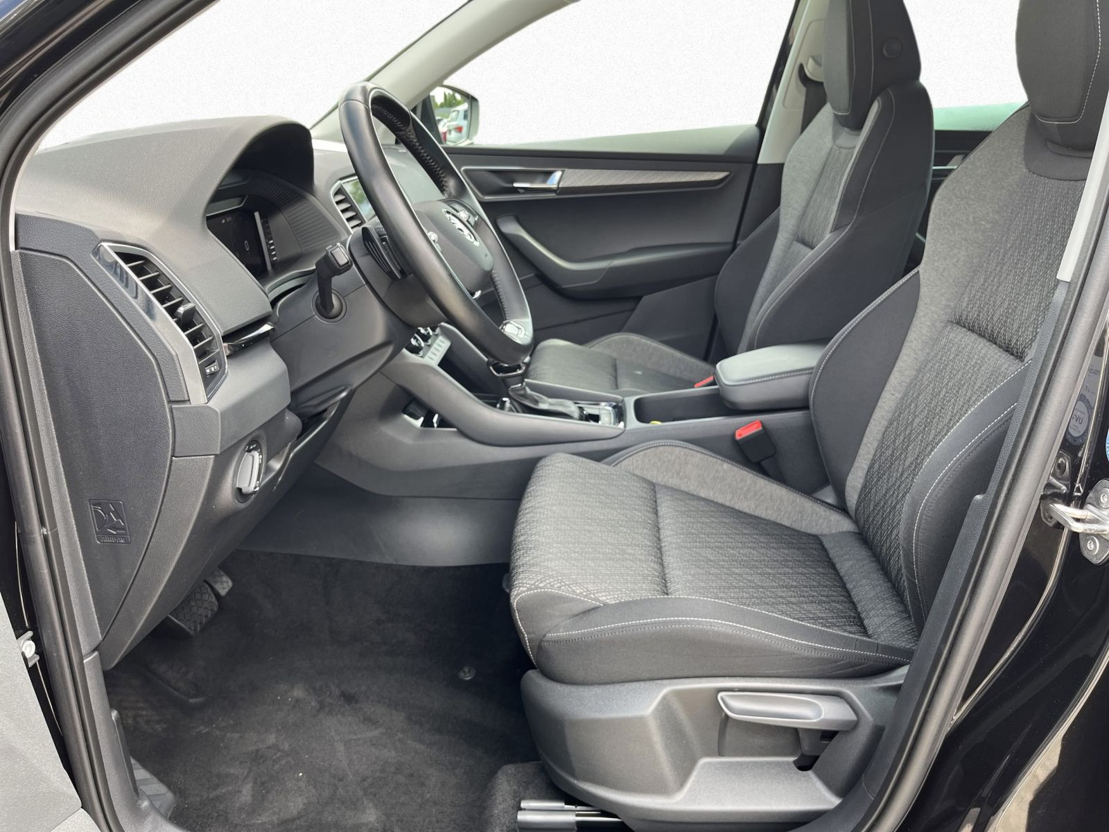 Skoda Karoq Style 2.0TDI 4x4 DSG Navi LED GRA EPH AHK