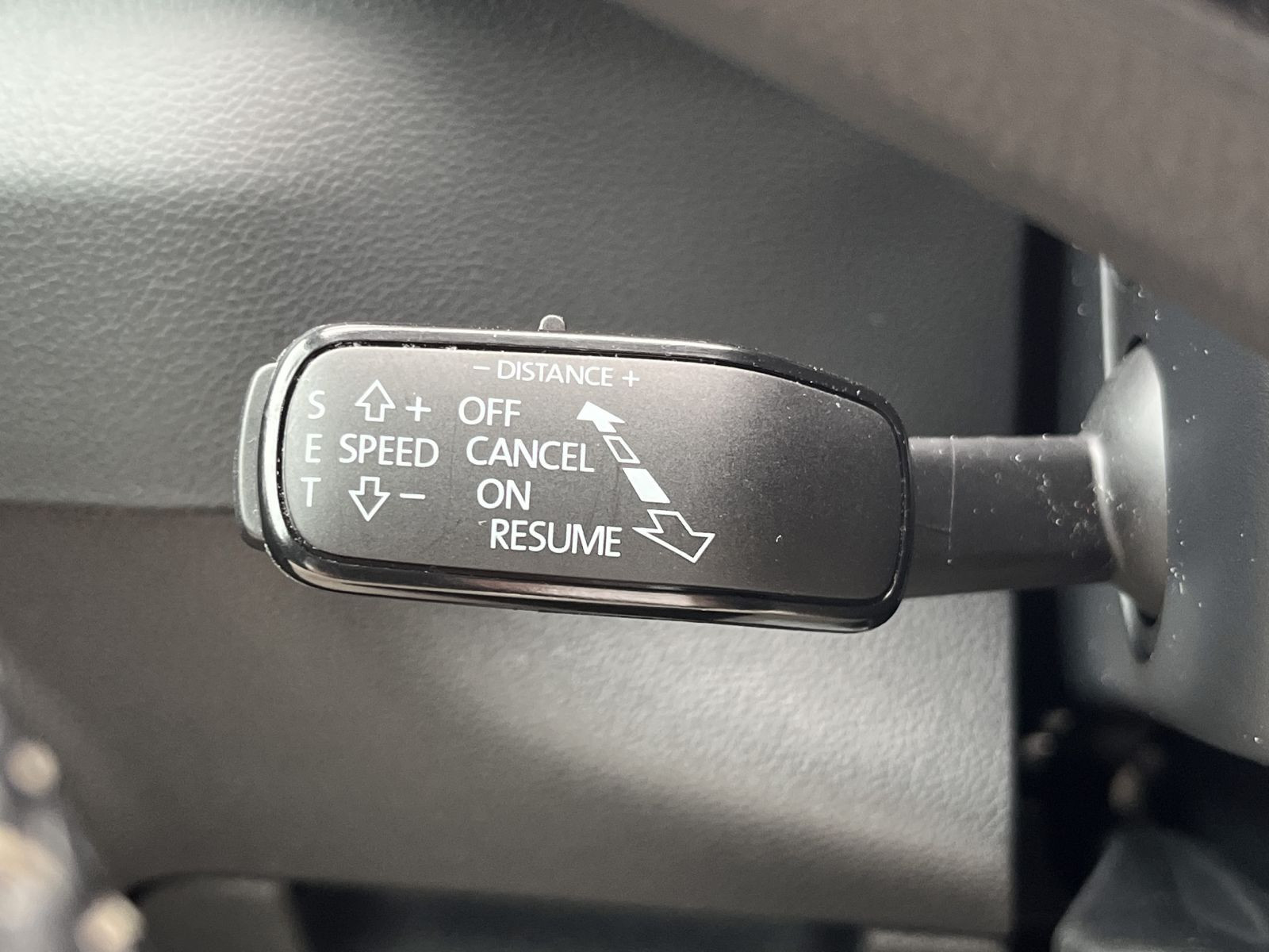 Skoda Karoq Sportline 2.0TSI 4x4 DSG Navi LED Panorama ACC AHK
