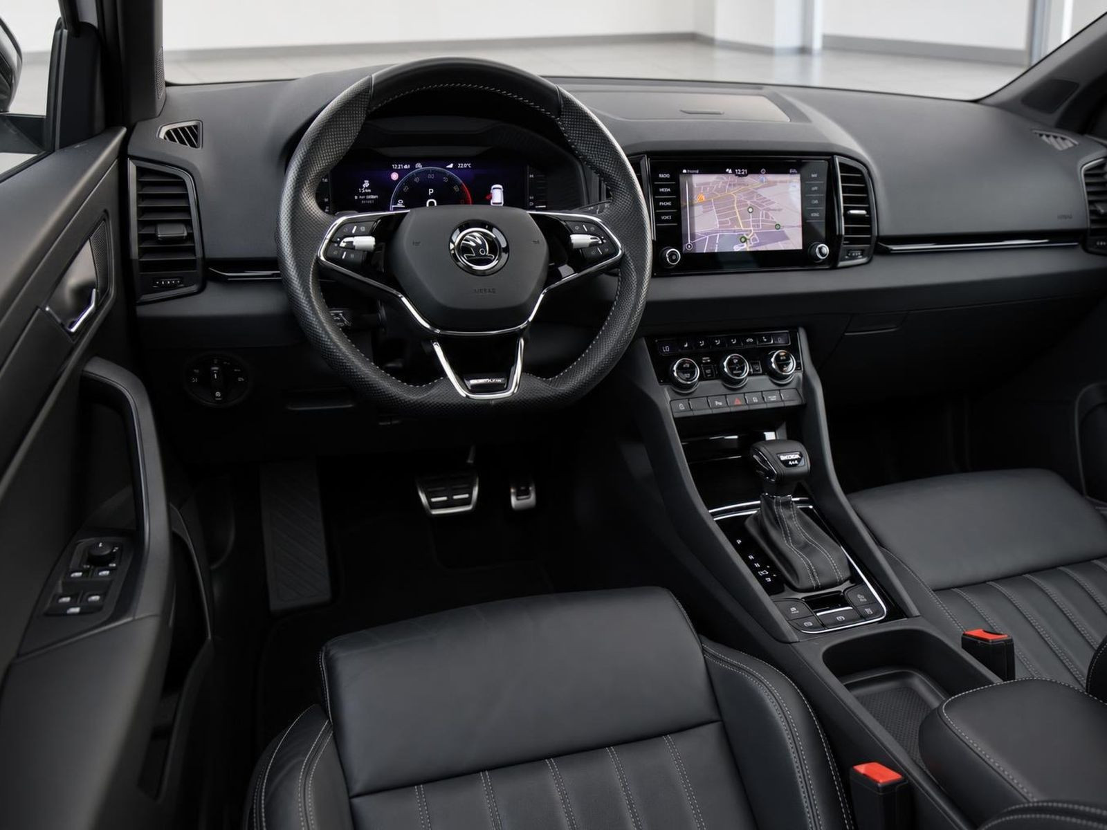 Skoda Karoq Sportline 2.0TSI 4x4 DSG Navi LED Panorama ACC AHK