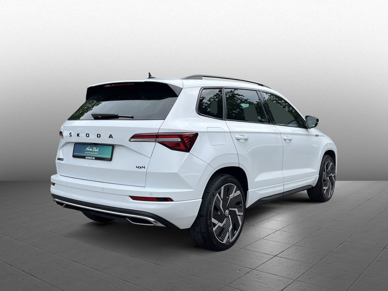 Skoda Karoq Sportline 2.0TSI 4x4 DSG Navi LED Panorama ACC AHK