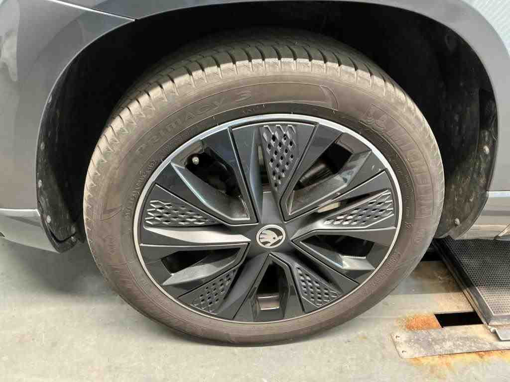 Skoda Karoq Sportline 1.5TSI DSG Navi LED ACC EPH AHK