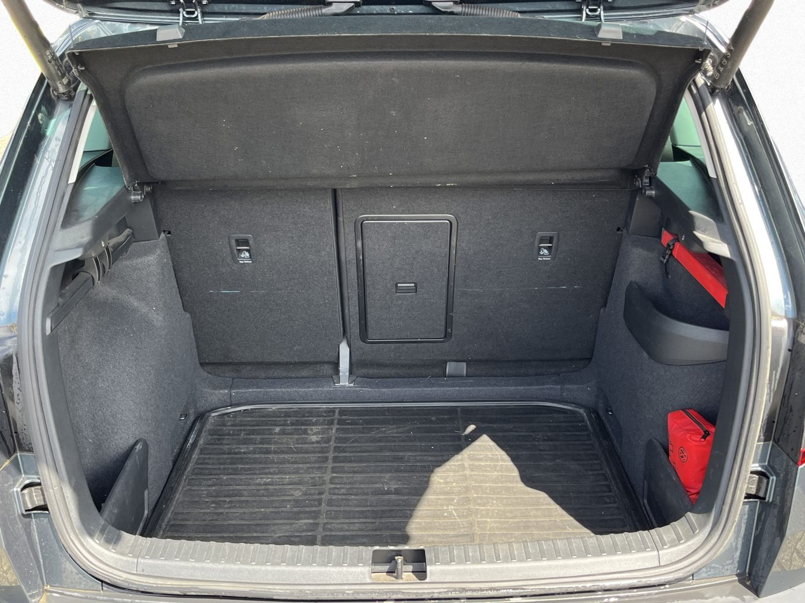 Skoda Karoq Clever 1.5TSI DSG Navi LED ACC EPH DAB AHK
