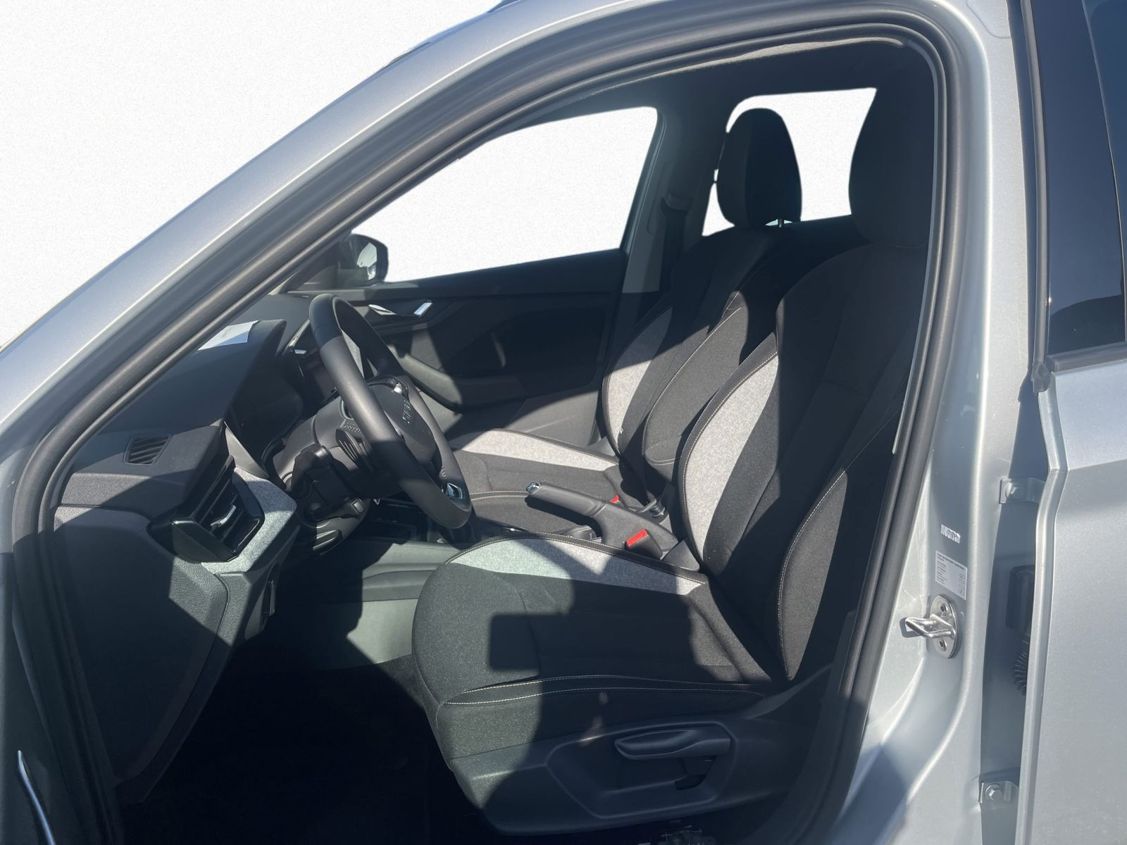 Skoda Kamiq Tour 1.5TSI DSG Navi LED ACC EPH DAB AHK