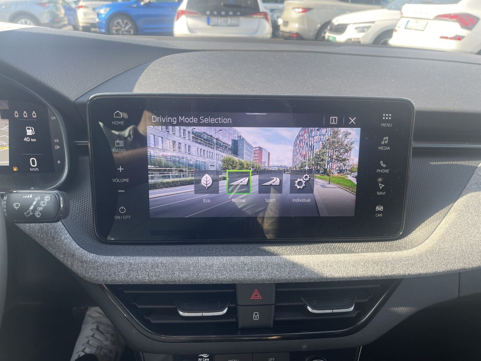 Skoda Kamiq Tour 1.5TSI DSG Navi LED ACC EPH DAB AHK