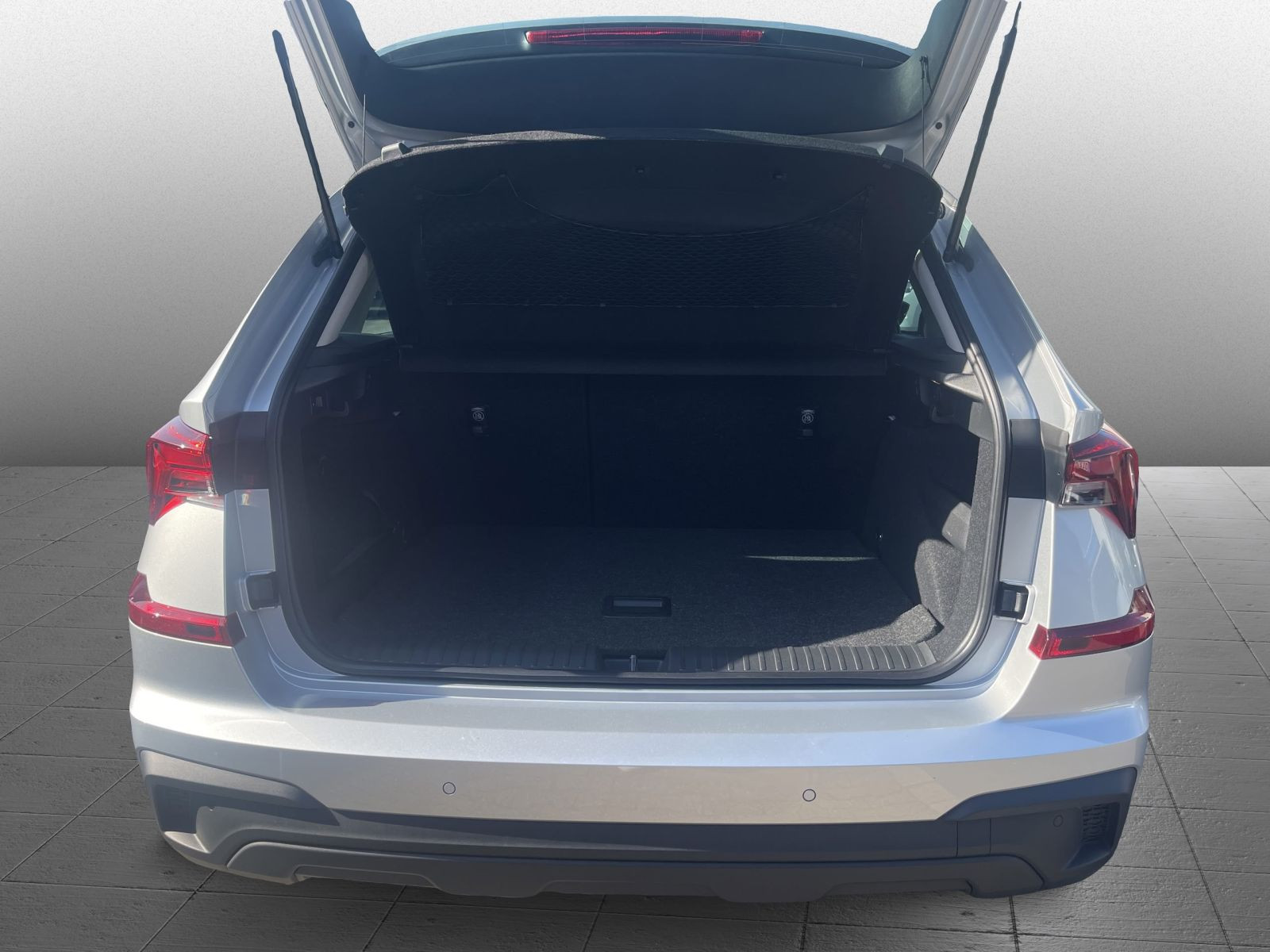 Skoda Kamiq Tour 1.5TSI DSG Navi LED ACC EPH DAB AHK