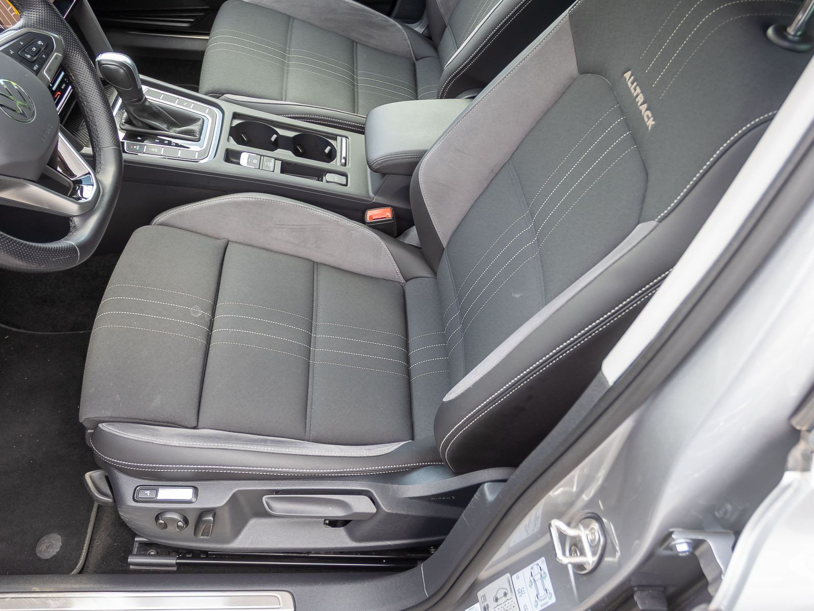Volkswagen Passat Variant Alltrack 2.0 TDI 4M DSG LED AHK