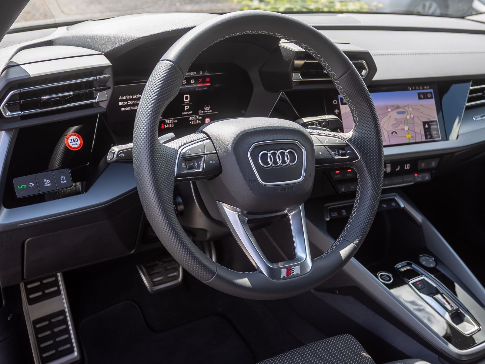 Audi A3 Sportback S line TFSI Stronic LED HUD SONOS