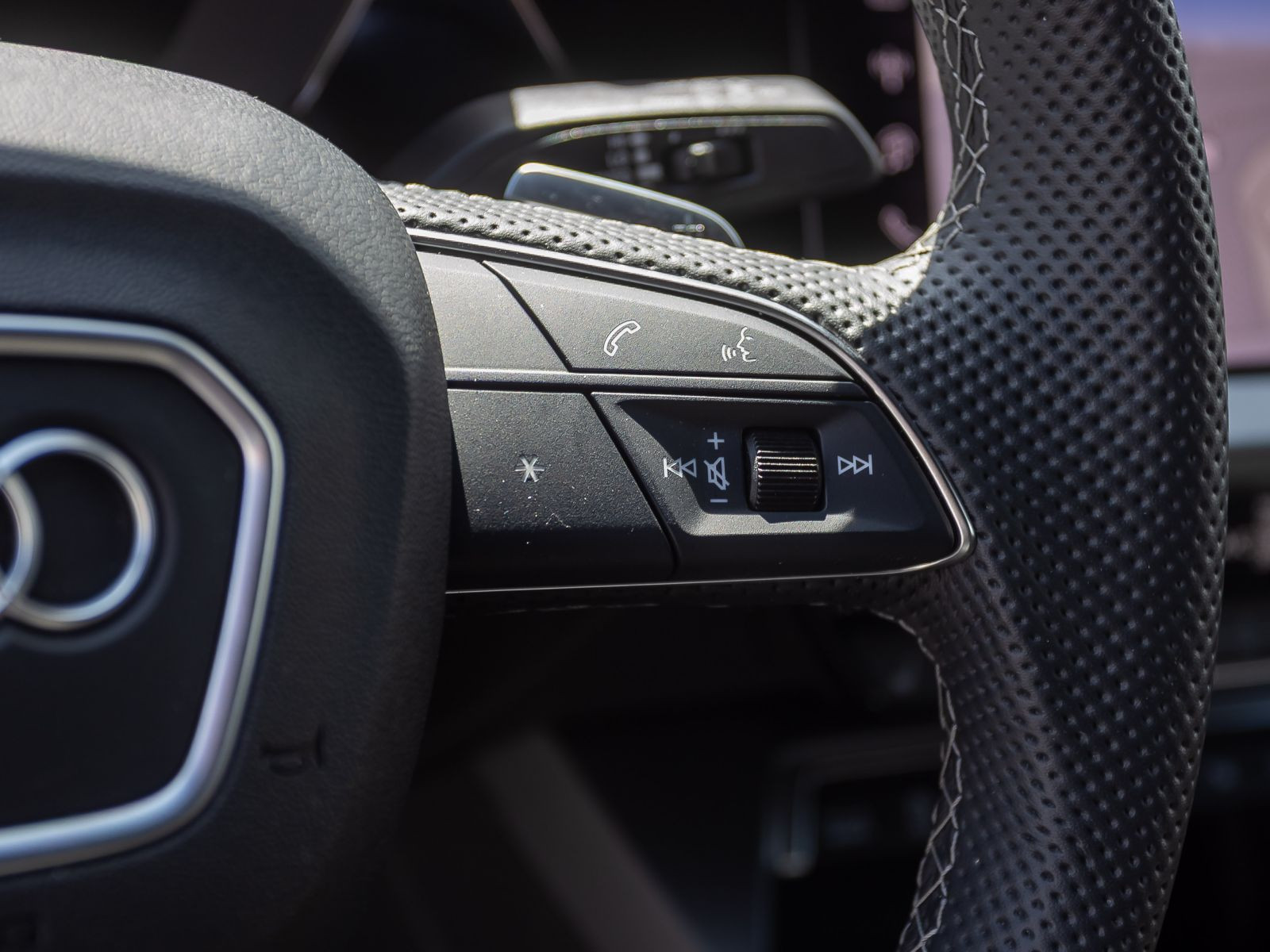 Audi A3 Sportback S line TFSI Stronic LED HUD SONOS
