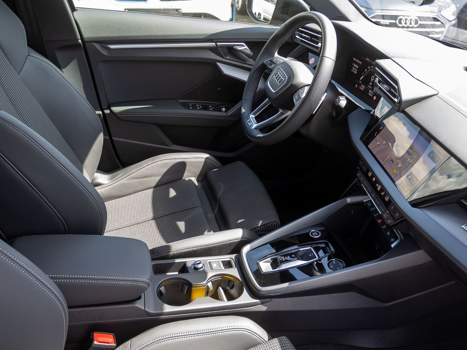 Audi A3 Sportback S line TFSI Stronic LED HUD SONOS