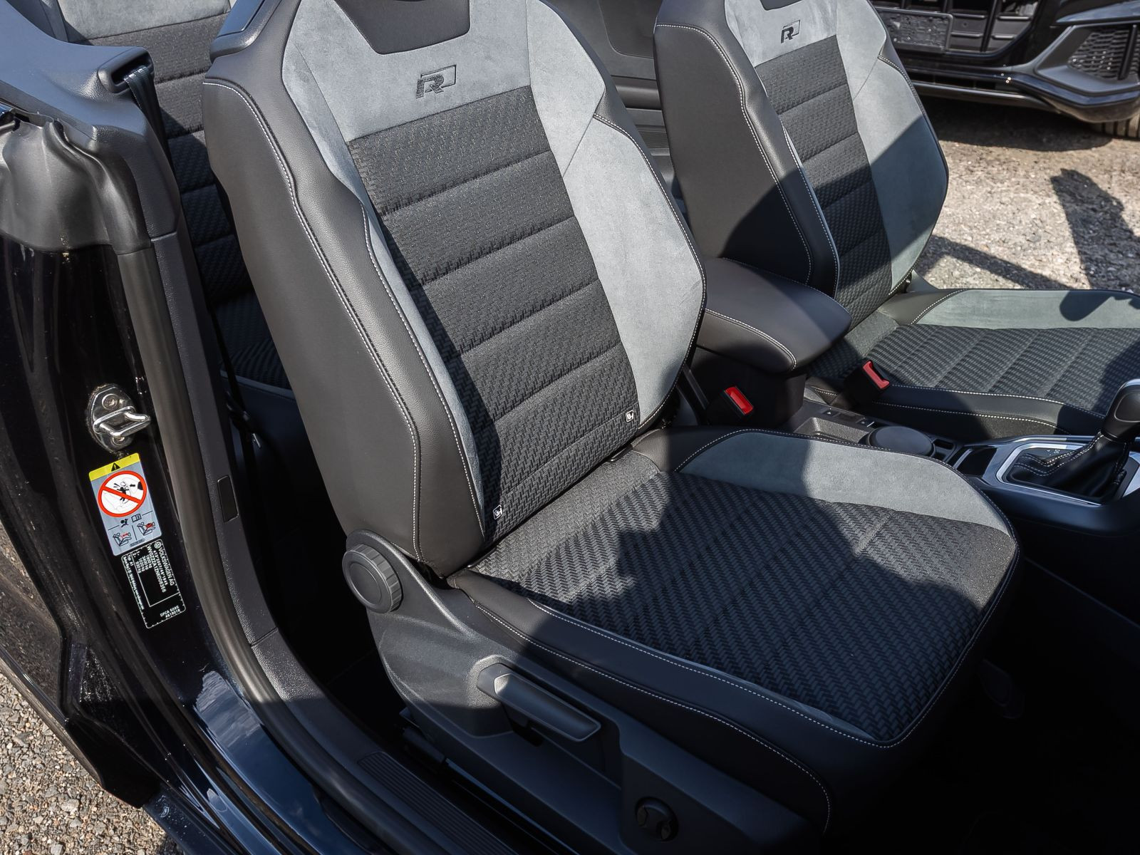 Volkswagen T-Roc Cabriolet 1.5 TSI DSG R-Line Navi LED ACC