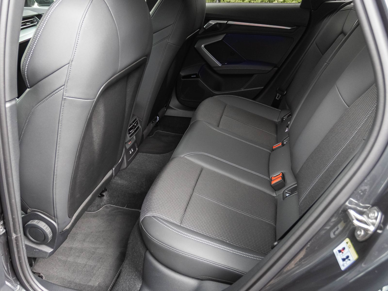 Audi A3 Sportback Advanced TFSI Stronic Navi LED HuD