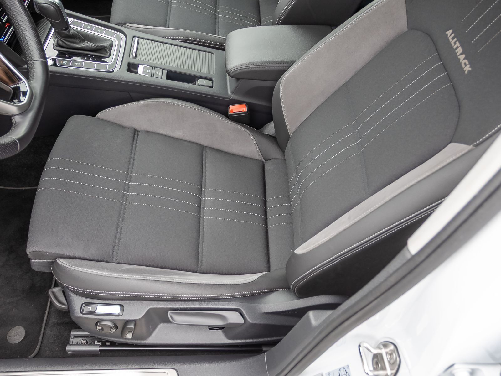 Volkswagen Passat Variant Alltrack 2.0 TDI DSG, AHK, LED-Matrix, Navi, Standheizung, App-Connect