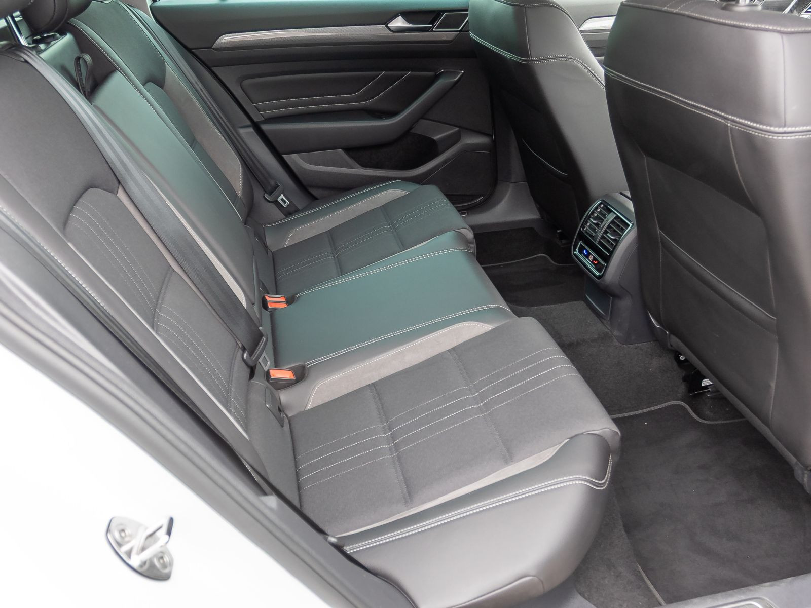 Volkswagen Passat Variant Alltrack 2.0 TDI DSG, AHK, LED-Matrix, Navi, Standheizung, App-Connect