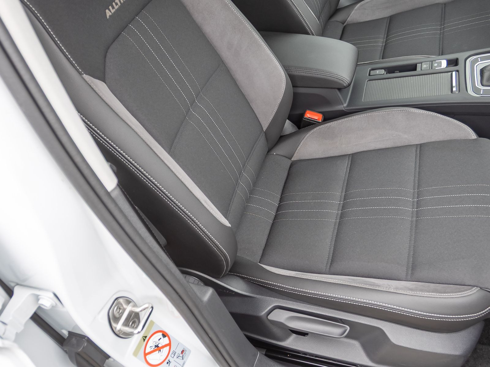 Volkswagen Passat Variant Alltrack 2.0 TDI DSG, AHK, LED-Matrix, Navi, Standheizung, App-Connect