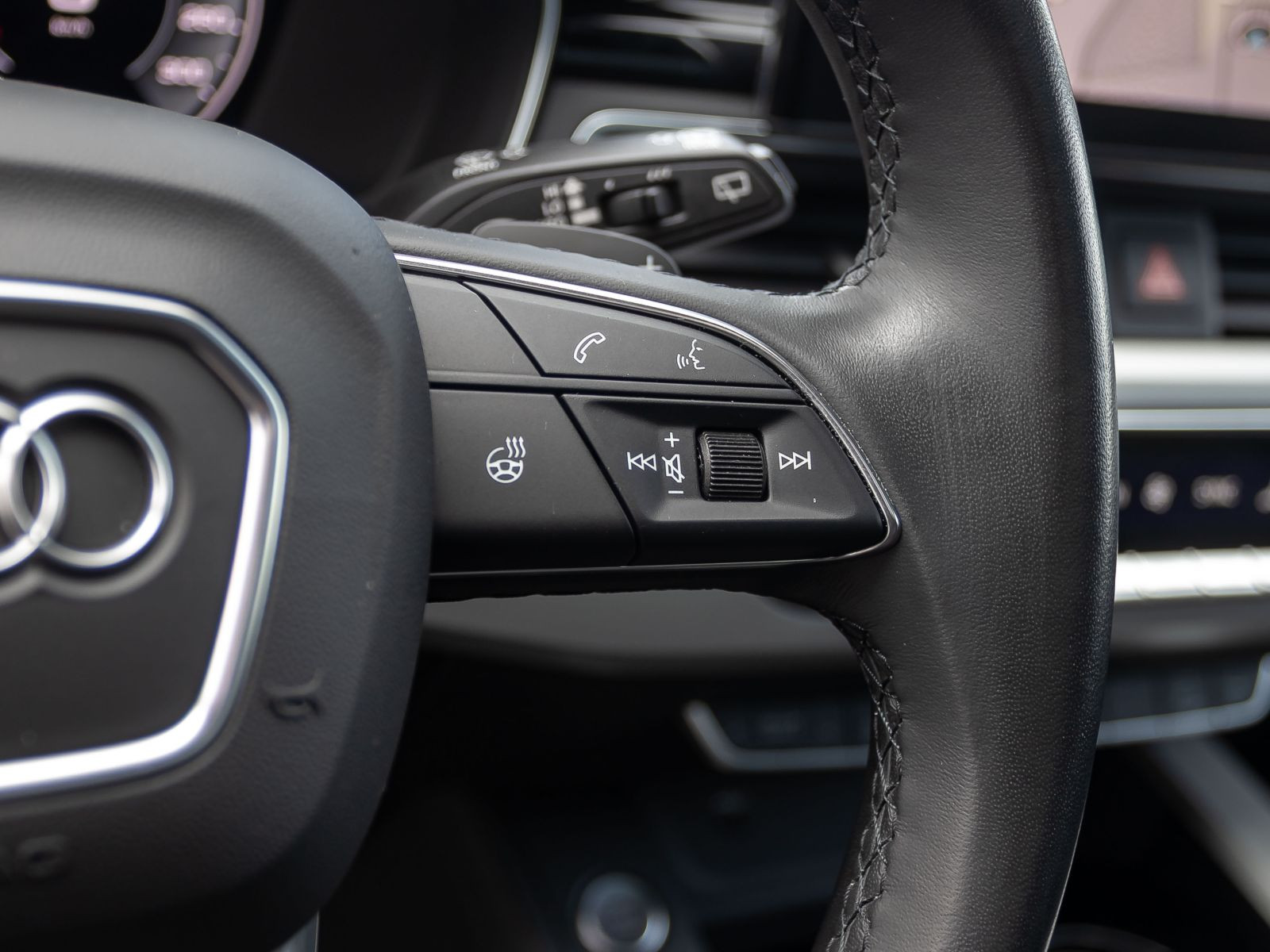 Audi A4 allroad 40TDI Stronic Navi B&O Panorama AHK