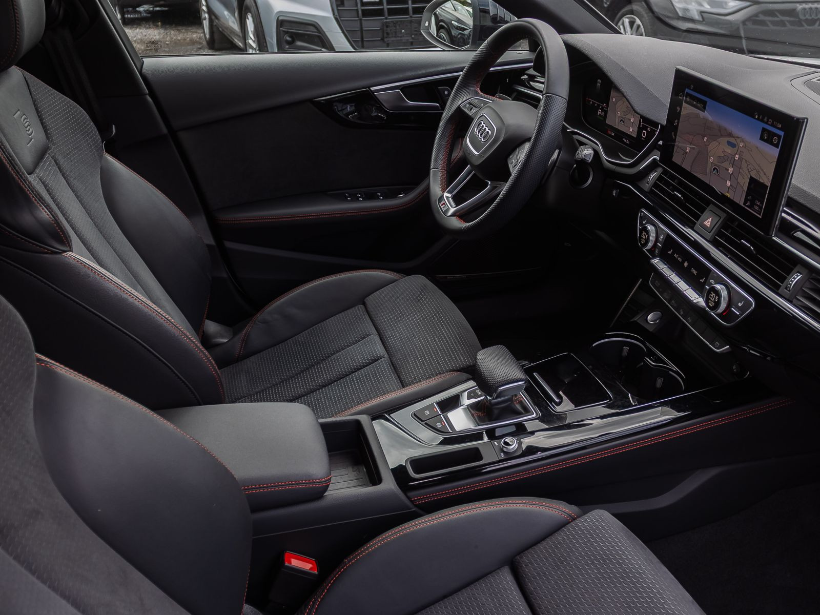 Audi A4 Avant S line 45TFSI qu Stronic Navi Matrix ACC AHK