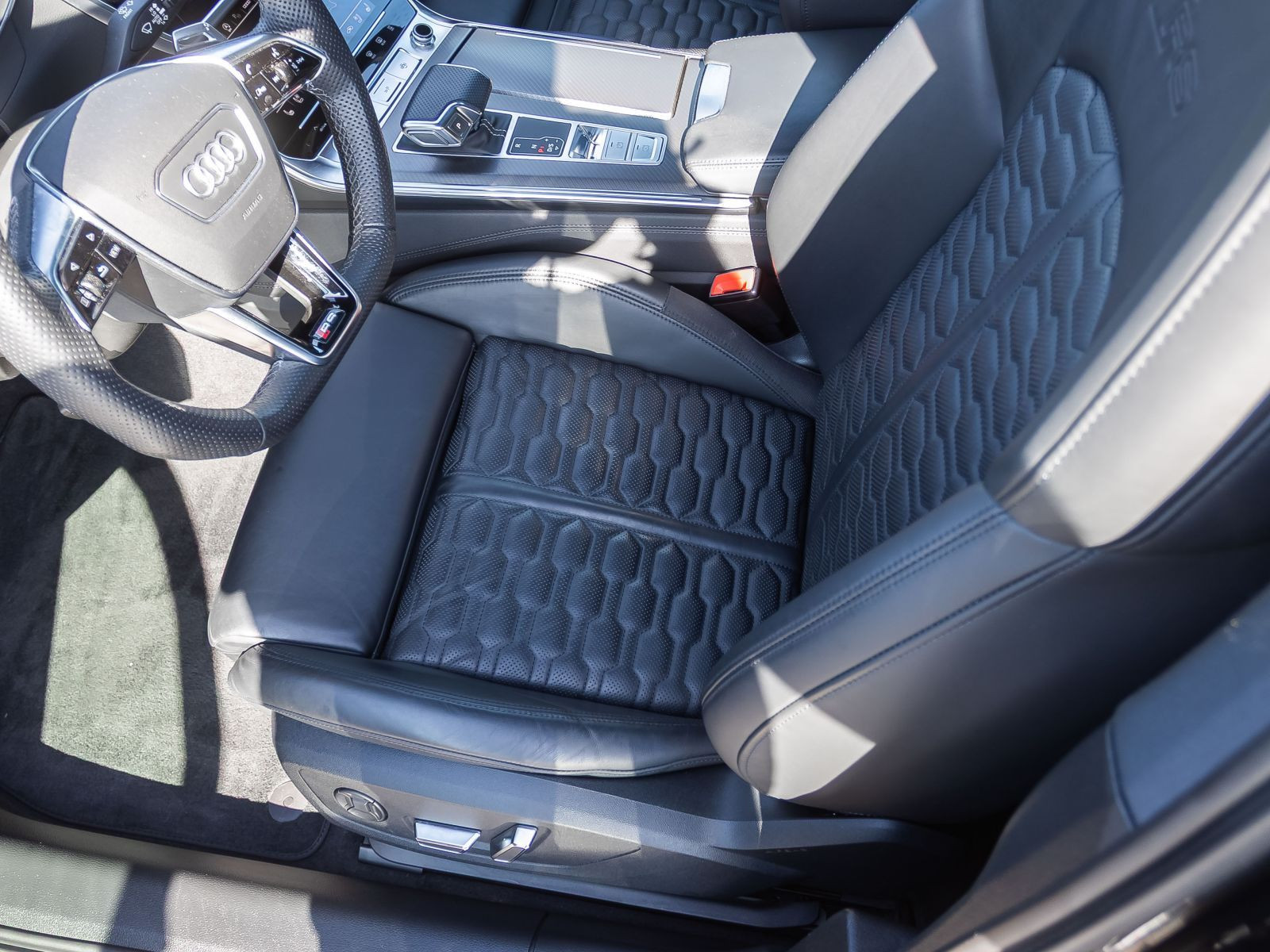 Audi RS 6 Avant Keramikbremse B&O Panorama HD Matrix