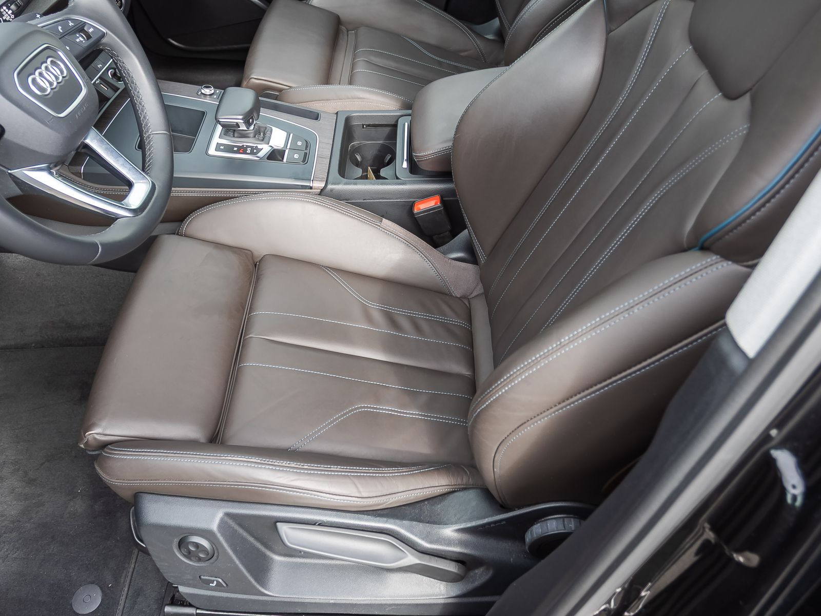 Audi Q5 Sportback S line 50TDI Matrix Standhzg Luftfederung