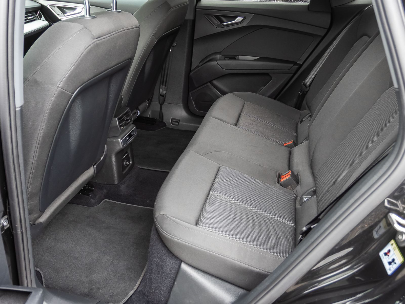 Audi Q4 Sportback e-tron S line 35 LED Standklima ACC