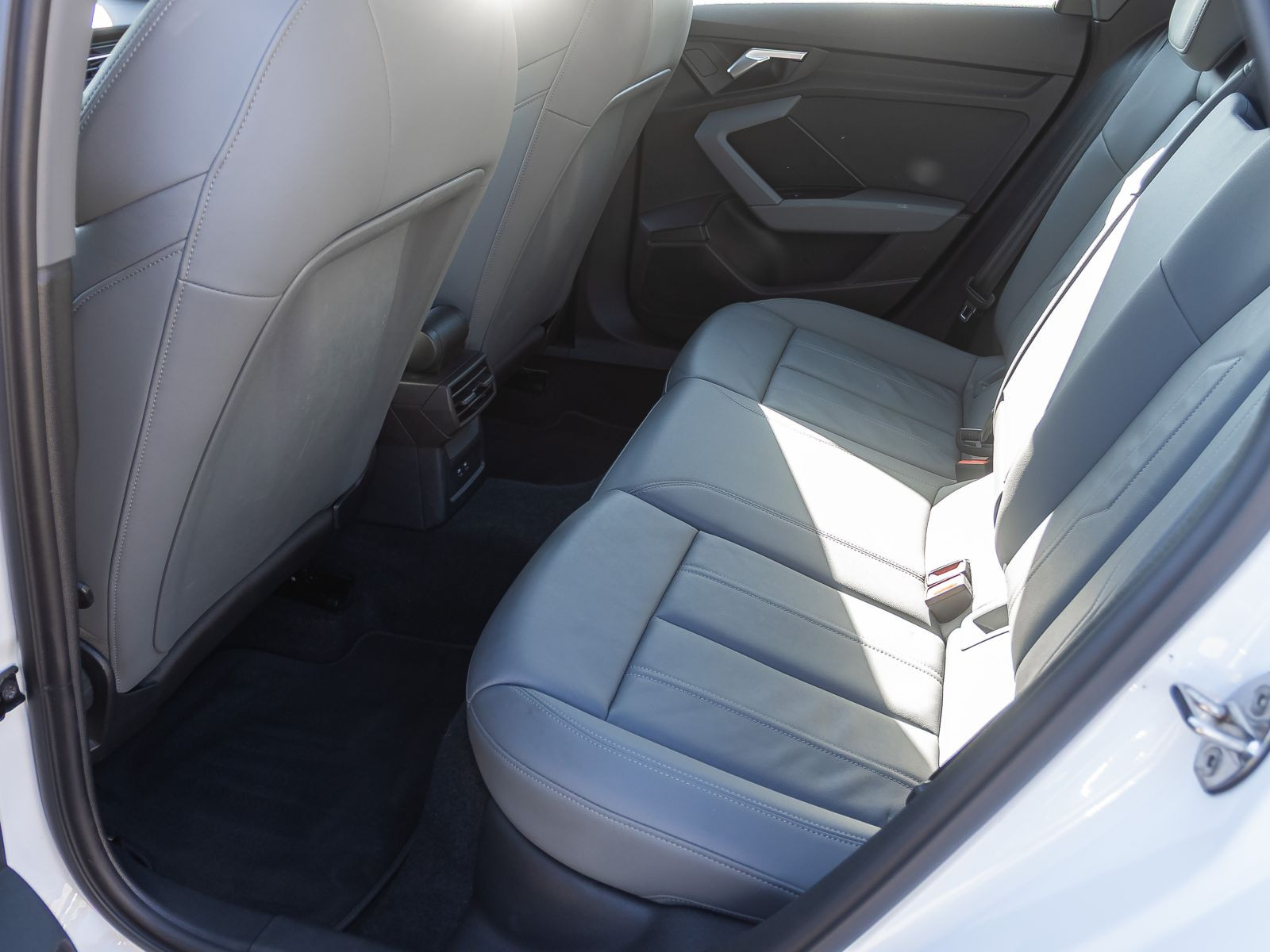 Audi A3 Limousine S line 30TDI Navi Sitzhzg EPH