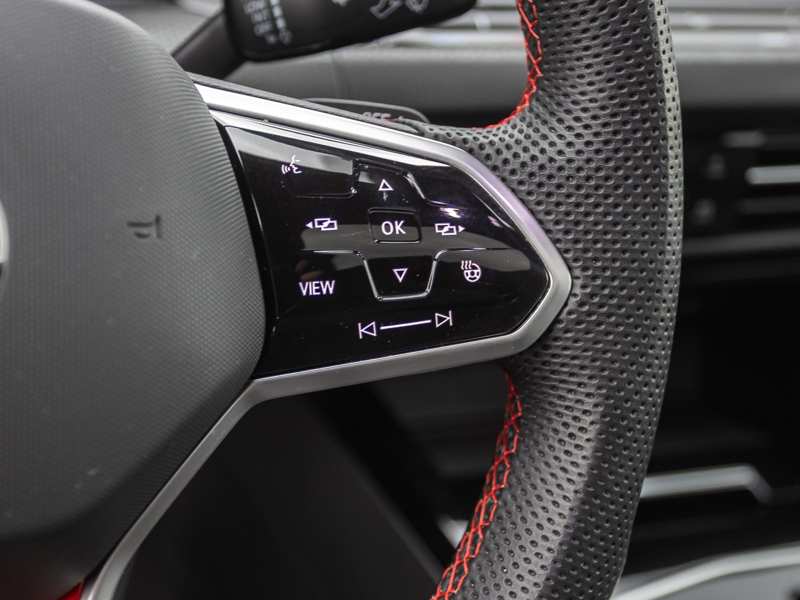 Volkswagen Golf VIII GTI 2.0 TSI DSG Navi LED-Matrix ACC