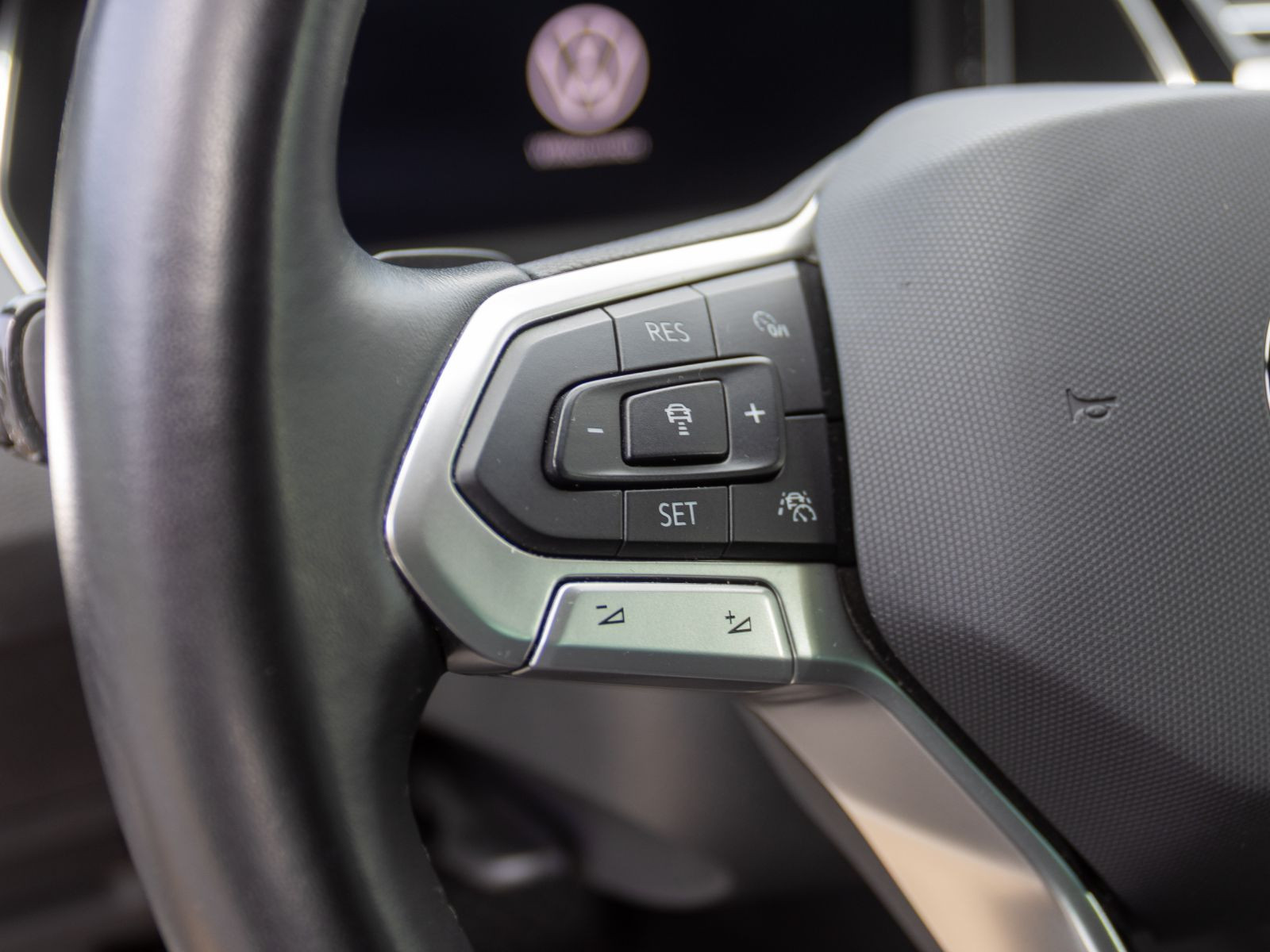 Volkswagen Passat Variant 2.0 TDI DSG "Business" Navi EPH ACC