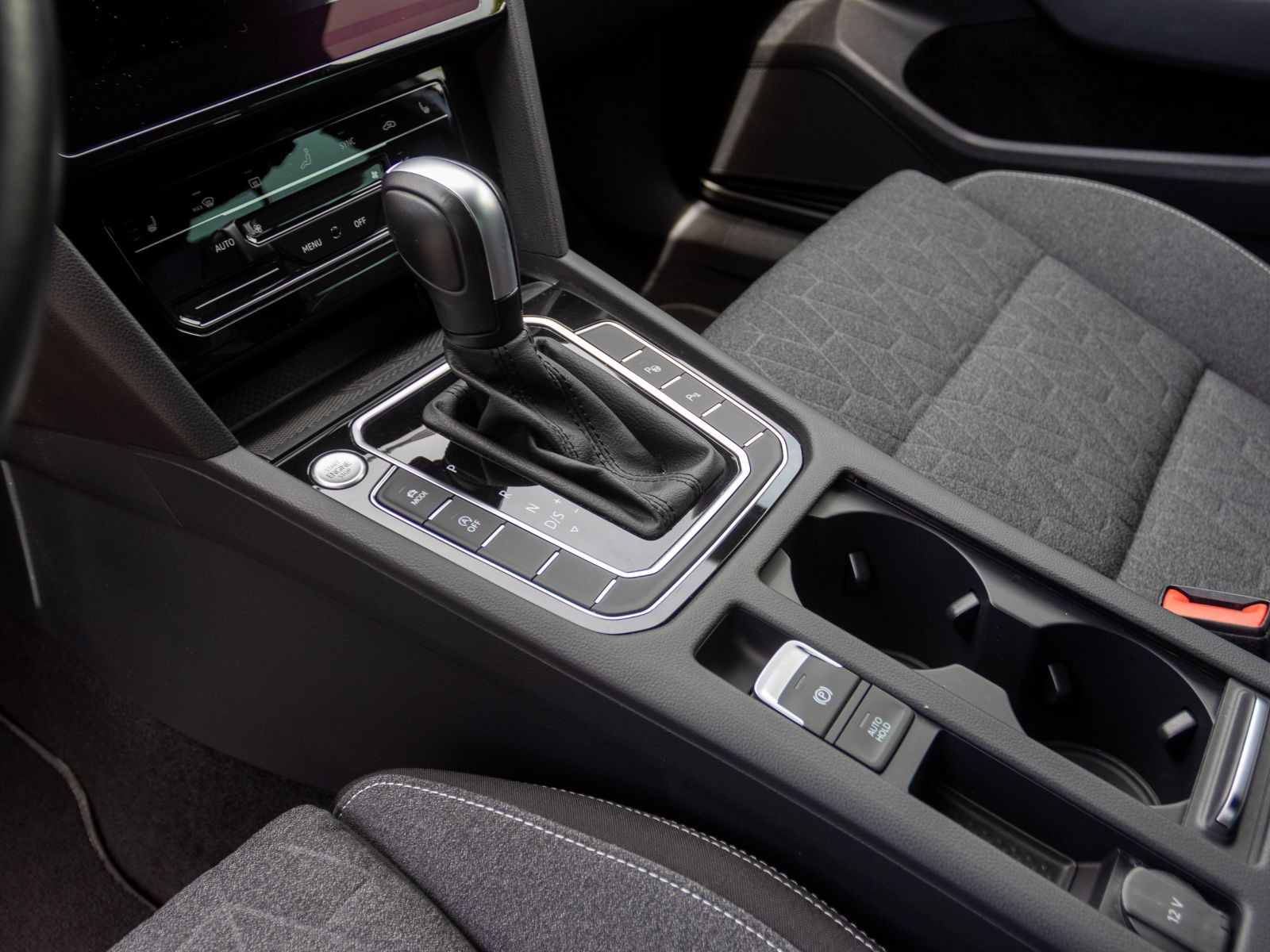 Volkswagen Passat Variant 2.0 TDI DSG "Business" Navi EPH ACC